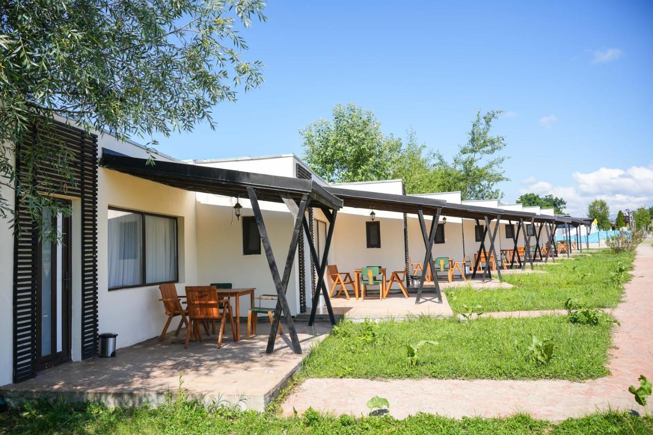 Вілла Bungalowuri "Doi Cocosi " Хорезу Екстер'єр фото