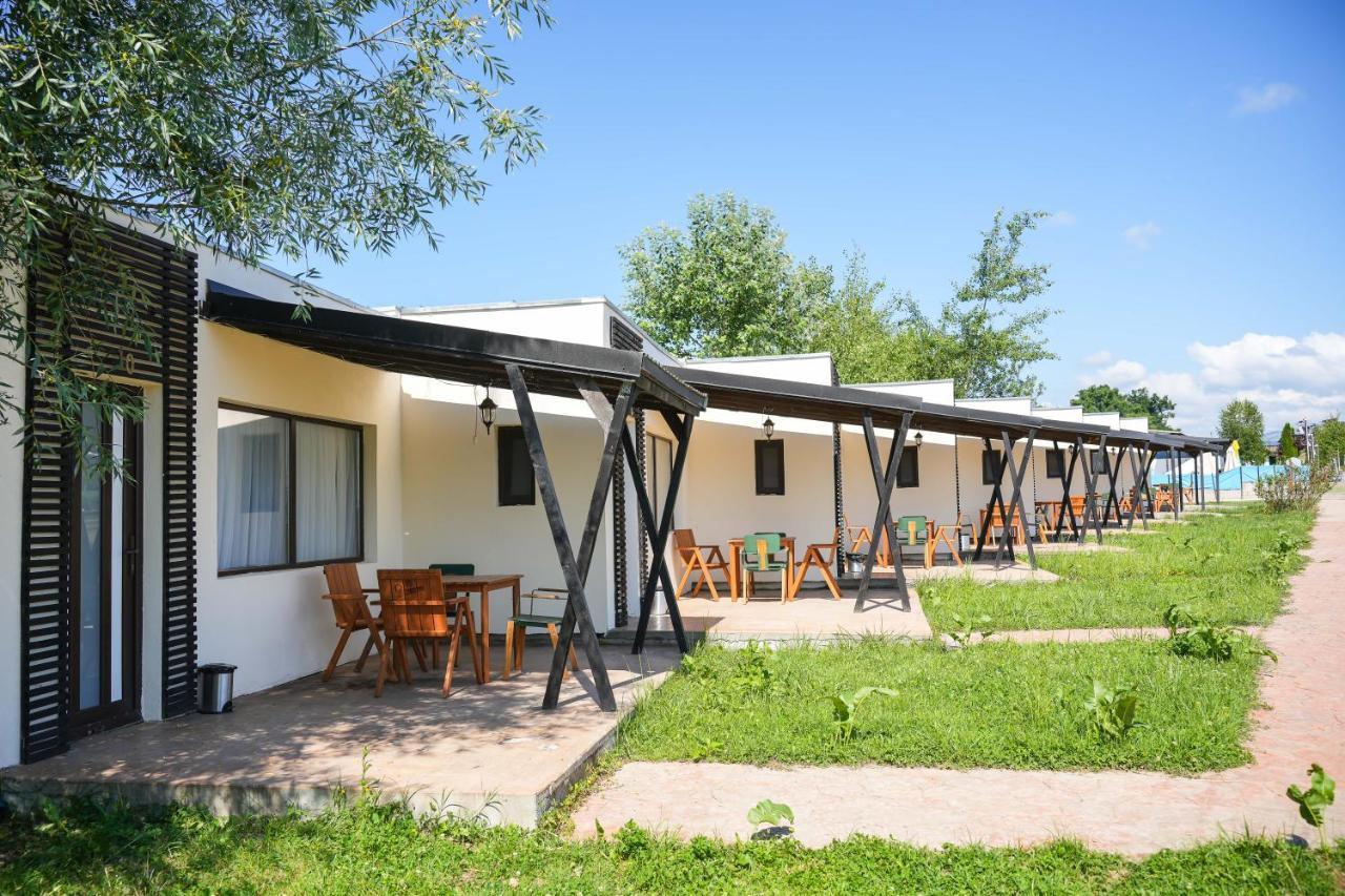 Вілла Bungalowuri "Doi Cocosi " Хорезу Екстер'єр фото