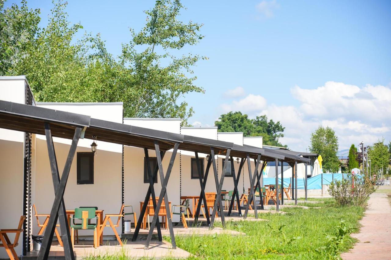 Вілла Bungalowuri "Doi Cocosi " Хорезу Екстер'єр фото