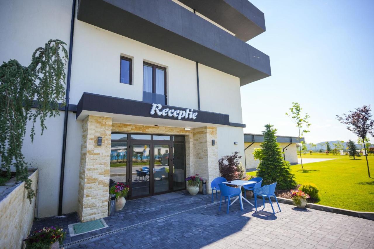 Вілла Bungalowuri "Doi Cocosi " Хорезу Екстер'єр фото