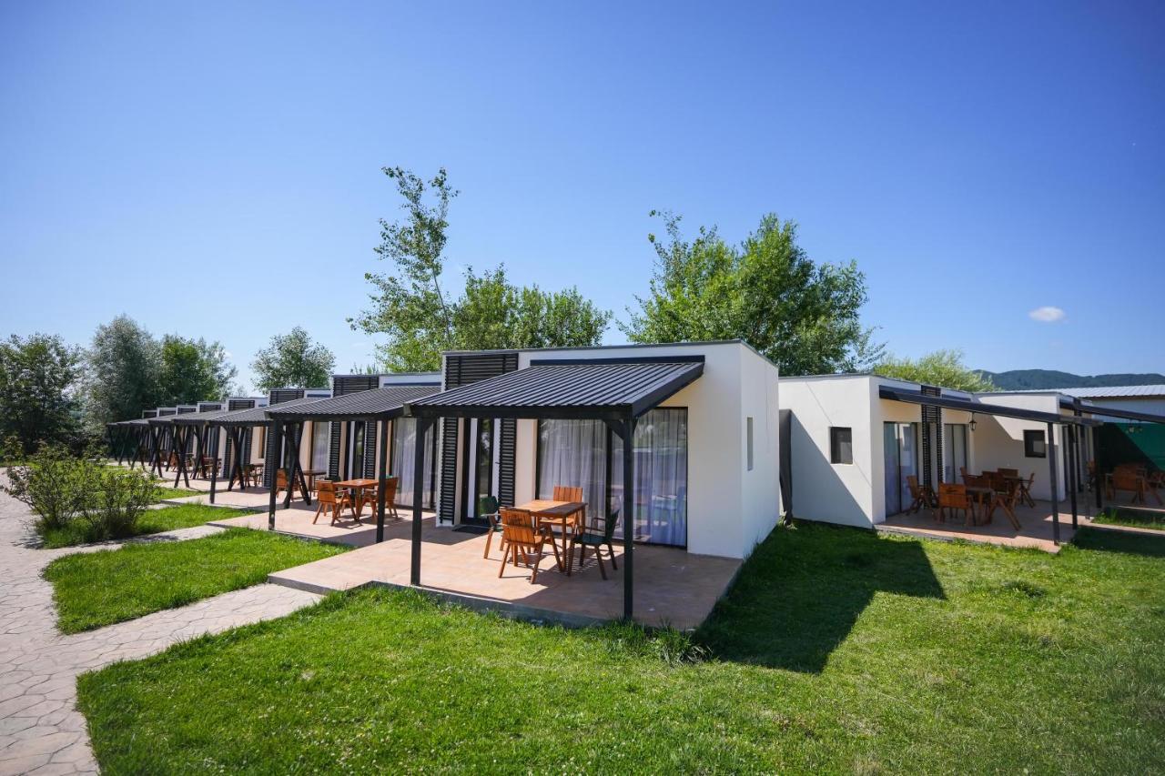Вілла Bungalowuri "Doi Cocosi " Хорезу Екстер'єр фото